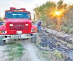 Reciben Bomberos el año trabajando