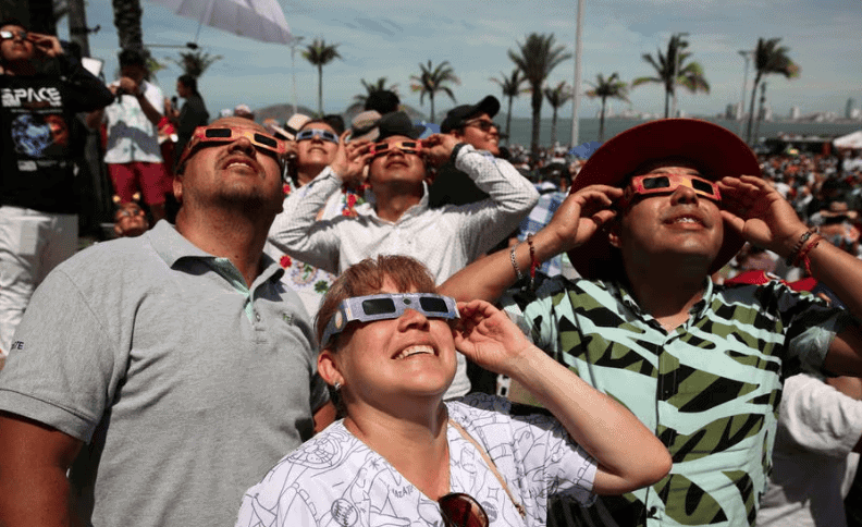 Millones de personas apreciaron el eclipse solar.
