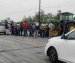 Caos por bloqueo carretero