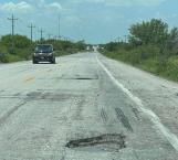 Baches provocan accidentes