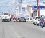 Arde automóvil en pleno centro de Miguel Alemán