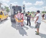 Impacta su motocicleta contra auto en Balcones