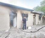 Fuerte incendio en casa abandonada