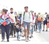 Avanza nueva caravana de migrantes por Oaxaca