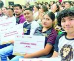 Abren registro para becas a estudiantes