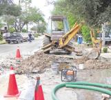 Dan mantenimiento a bombas de agua