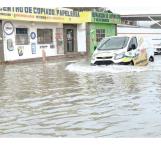 Frente frío arriba con inundaciones