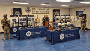 CBP reporta m&aacute;s decomisos y menos cruces en El Paso
