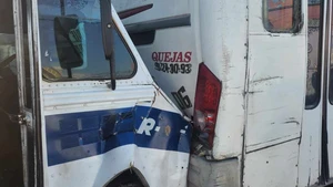 Aguas: por cambiar una llanta, chocan frente a llantera